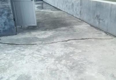 方城楼顶漏水维修公司分享下如何解决卫生间隐蔽部位漏水的问题?